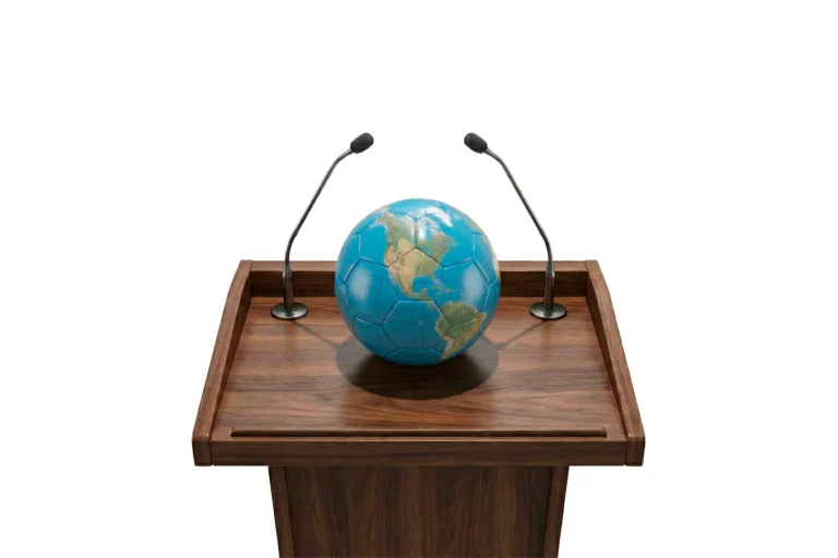 El-futbol-ya-no-se-juega-solo